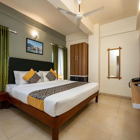 Cj Grande By Jesway Hotels & Resorts Kochi Buitenkant foto