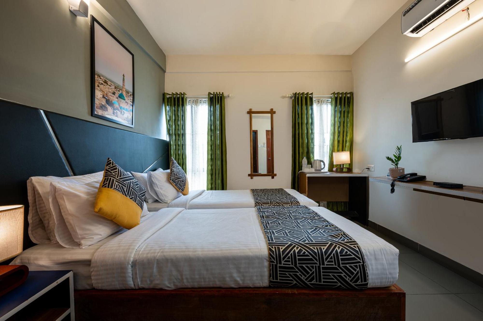 Cj Grande By Jesway Hotels & Resorts Kochi Buitenkant foto