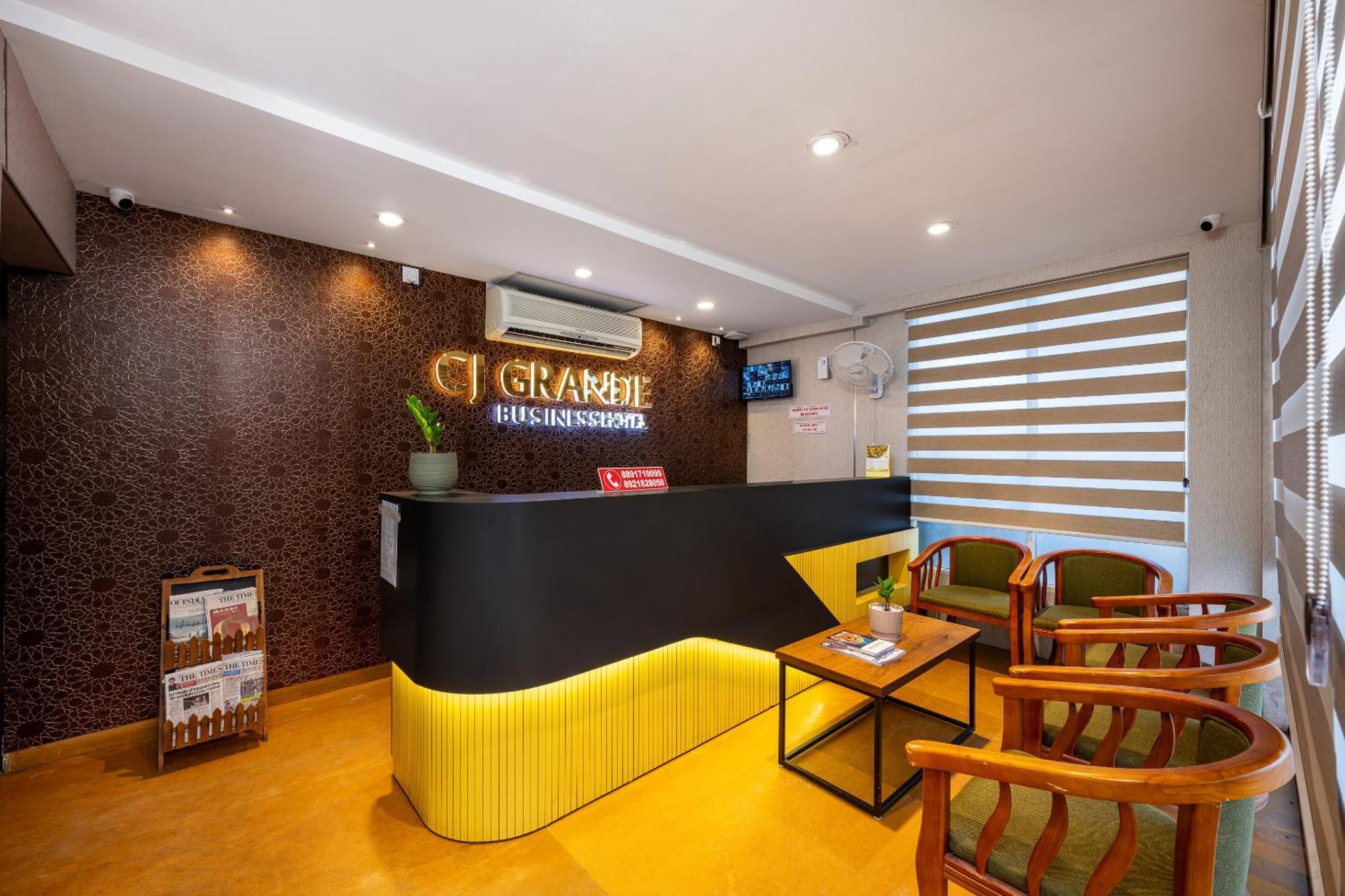 Cj Grande By Jesway Hotels & Resorts Kochi Buitenkant foto