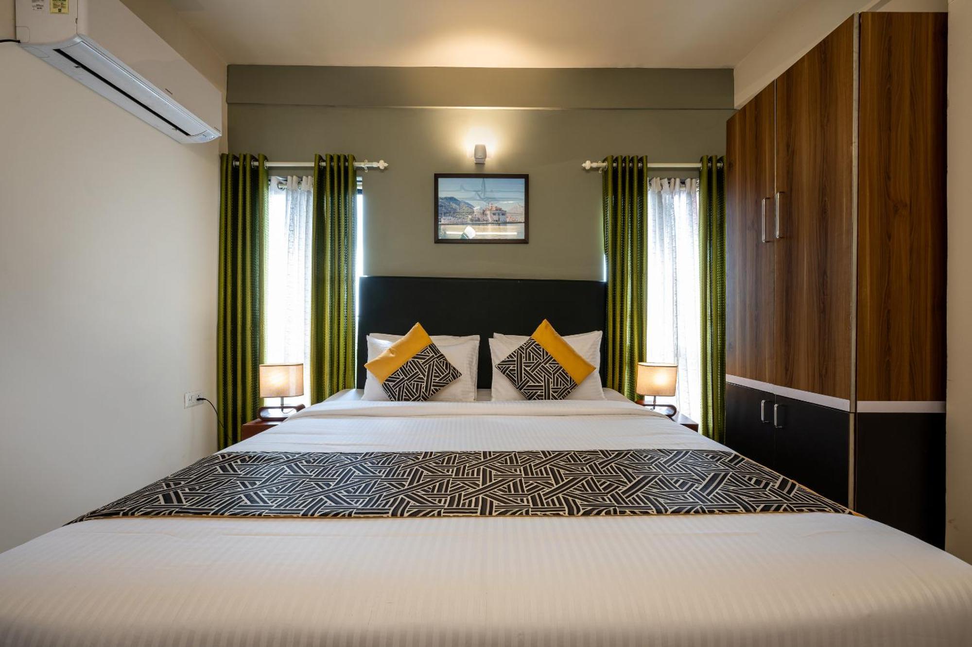 Cj Grande By Jesway Hotels & Resorts Kochi Buitenkant foto
