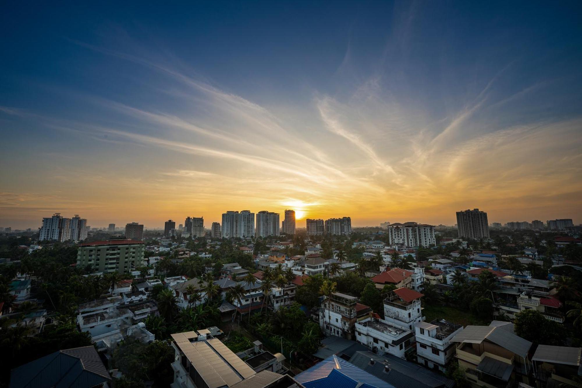 Cj Grande By Jesway Hotels & Resorts Kochi Buitenkant foto